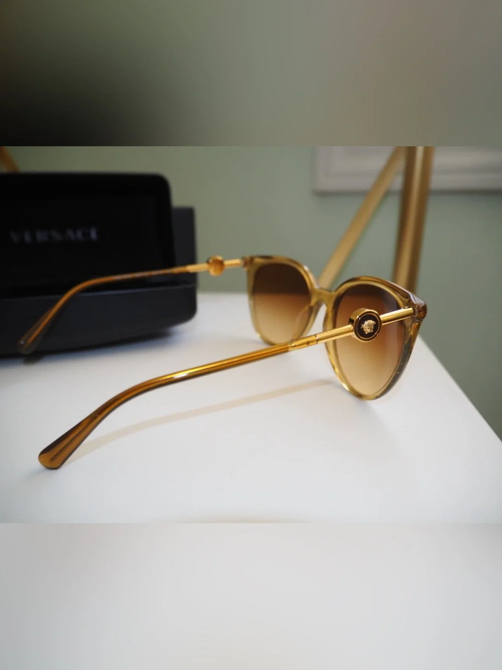 VERSACE Honey Amber Gold Medusa Medallion Cat Eye Sunglasses with Case & Box